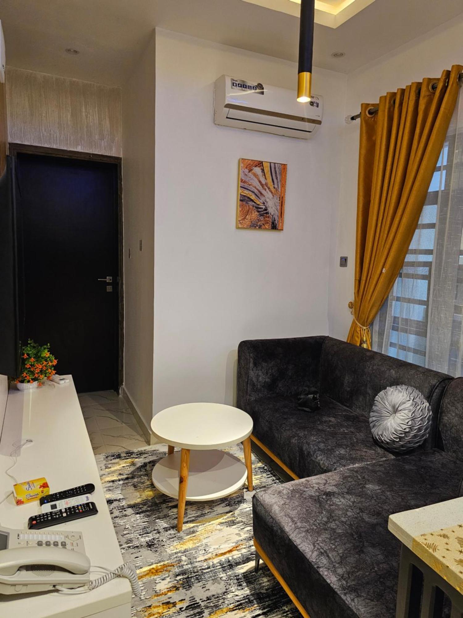 Sapphire Residences By Crystal Magodo Ikeja Ngoại thất bức ảnh